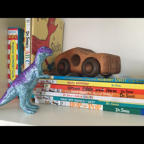 KIDS▪️DR. Seuss Collectible Item , Mulber… - Picture 7 of 8